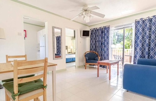 Worthing House | High Tides and Good Vibes! 3 Home-like Units w/Private Balconies! Outdoor Pool