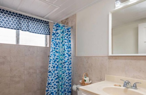 Worthing House | High Tides and Good Vibes! 3 Home-like Units w/Private Balconies! Outdoor Pool