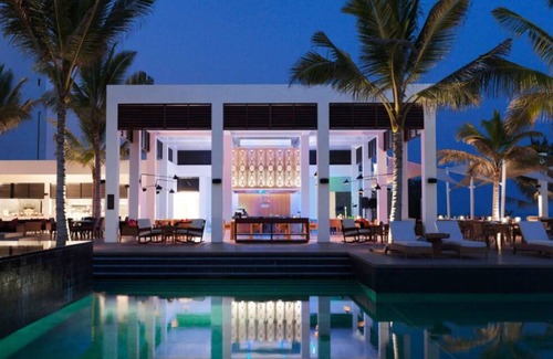 Salalah Hotel | High Tides and Good Vibes!1BR Garden View Accommodation! Onsite Pool, Beachfront