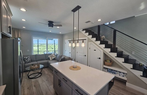 Downtown Historic District House | High Tides & Good Vibes, Your coastal escape, where salty air meets sunset skies