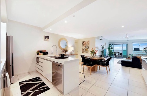 Darwin City Centre Apartment | High Top Retreat City Chic With Ocean Outlooks