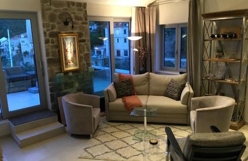 Racisce Apartment | High View-A Seaside Villa With Huge Jacuzzi