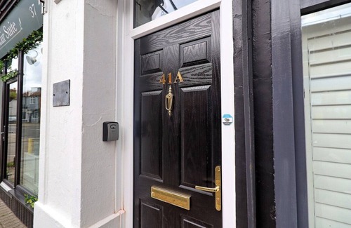 Walton on the Naze Apartment | High view house, 3 bed flat.