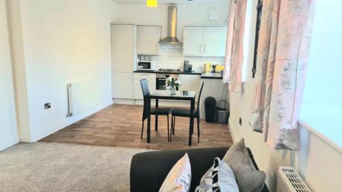Highbridge Apartment | Highbridge Inn