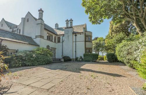 Flamborough House | Highcliffe Manor