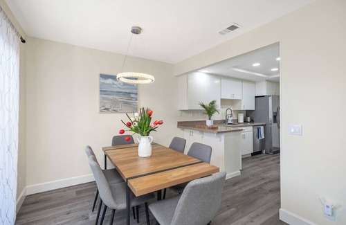 Dana Point House | Highcrest Retreat – Stylish 3BR w/Patio, BBQ & Family Comforts