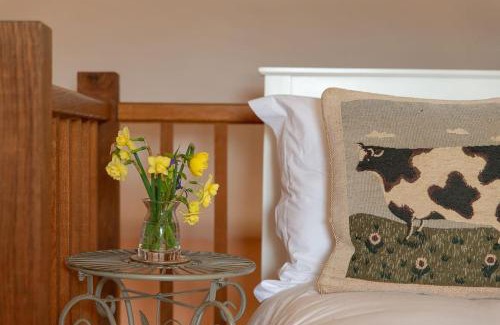 Bradninch House | Highdown Farm Holiday Cottages