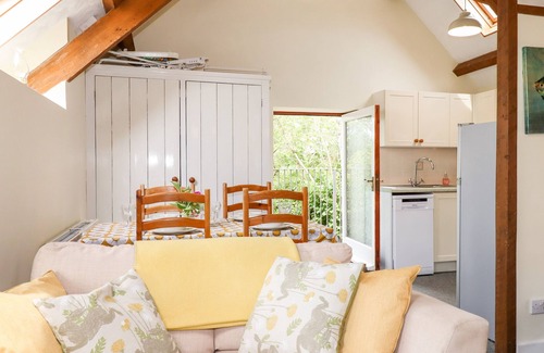 Chillington Cottage | HIGHER NORTON BARN, pet friendly in East Allington, Devon