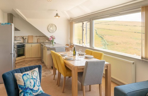 Woolacombe Apartment | Higher Upover - Woolacombe-3 Bed-Sleeps 5-tjshuo