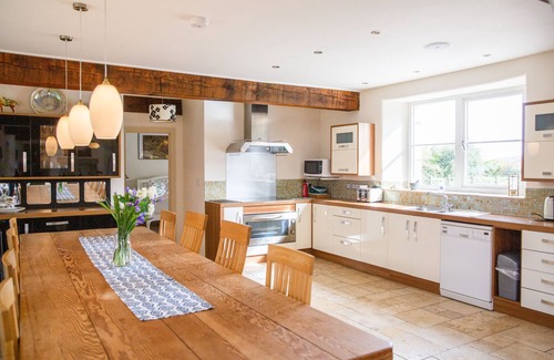 Heligan Cottage | HIGHER WEDDICOTT BARN, pet friendly, with a garden in Chagford