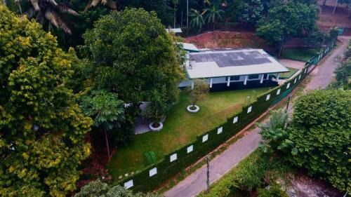Yatinuwara Bed & Breakfast | Highgarden Hideaway Peradeniya B&B