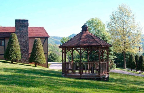 Townsend Hotel | Highland Manor Inn