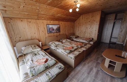 Yablunytsya Hotel | Highland