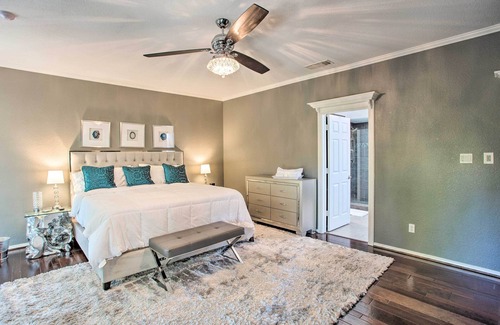 Highland Village House | Highland Village House: Creek Access & Boat!