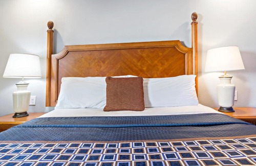 Dimond Hotel | Highlander Motel