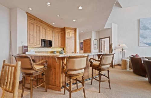 Highlands Townhomes Condo | Highlands Lodge 401 - 3 Bedroom Residence