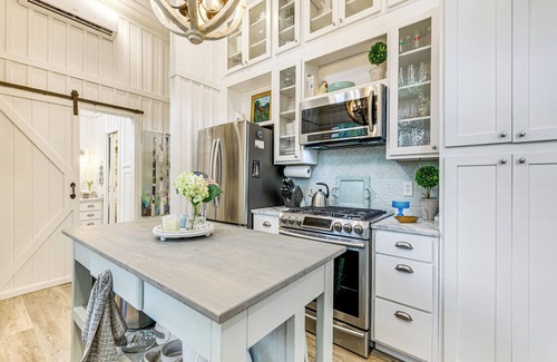 Highlands Cottage | Highlands Vacation Rental - Walk to Main St!