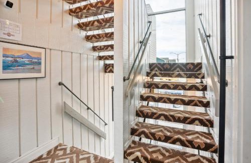 Downtown Anchorage Hotel | Highliner Hotel - Queen Suites