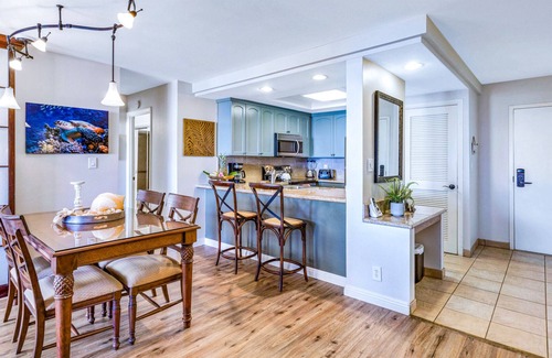 Kahana Condo | Highly desired location-Large Lanai-Ocean Views-Sleeps 6-Beach gear included