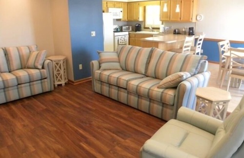 Montego Bay House | Highly sought after Montego Bay Community, Canal Front w/Boat Tie Up, Community Pools and Tennis!