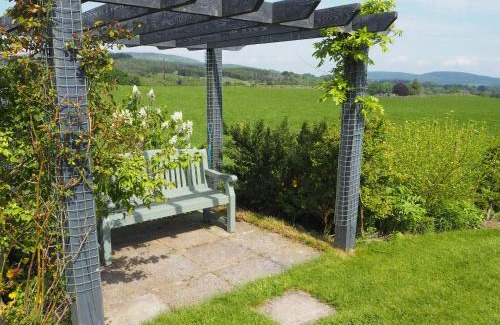 Newbridge House | Highmains