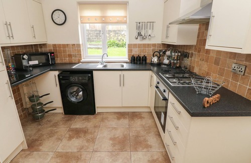 Burry Port House | HIGHMEAD, pet friendly, character holiday cottage in Burry Port