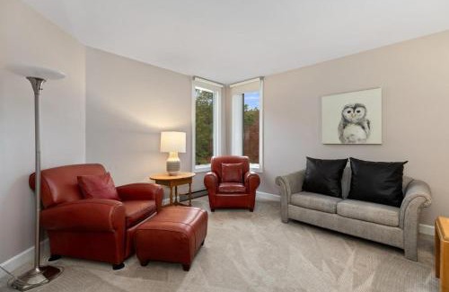 Chestnut Springs House | Highridge Court 36 with Wintergreen Advantage