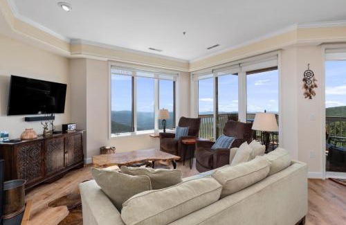 Chestnut Springs House | Highridge Place 43 with Wintergreen Advantage