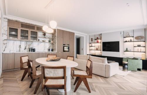 Quartier Sainte-Avoye Apartment | HIGHSTAY - Luxury Serviced Apartments - Centre Pompidou Museum