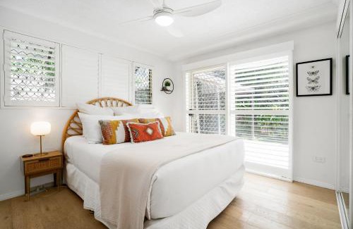 Alexandra Headland Apartment | Highwater Haven - Ocean View Apartment. 300m to Beach. Pet Friendly