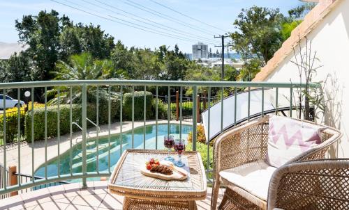 Alexandra Headland Apartment | Highwater Haven - Ocean View Apartment. 300m to Beach. Pet Friendly