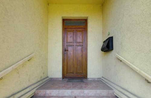 Kecskemet House | Highway House