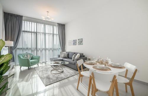 Jumeirah Village Apartment | HiGuests - Oudah Tower