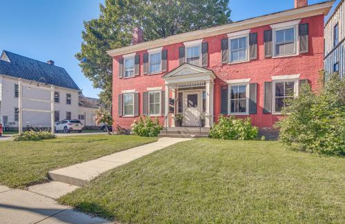 Waterbury Apartment | Hike and Leaf Peep Couples Retreat in Waterbury!
