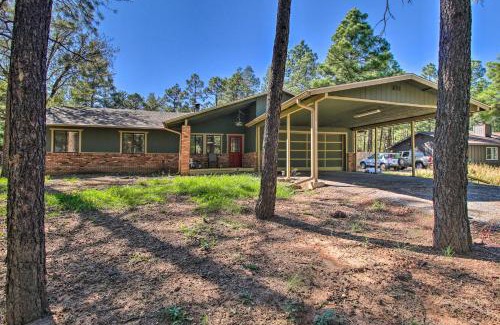 Show Low House | Hike and Unwind Lakeside Home with Fire Pit!