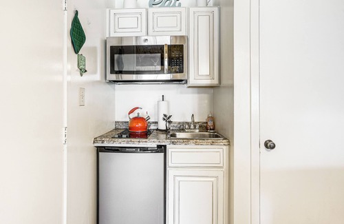 Wintergreen Apartment | Hike, Bike & Explore: Wintergreen Resort Condo