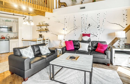 Wintergreen Apartment | Hike, Bike & Explore: Wintergreen Resort Condo