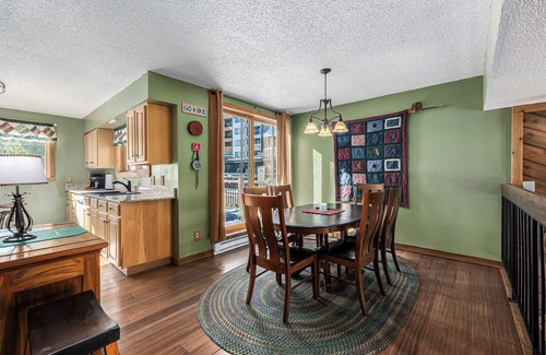 Peak 9 House | Hike/Bike In-Out Walk to Main St Sleeps 10 HotTub Pool Ski In/Ski Out Off Peak 9