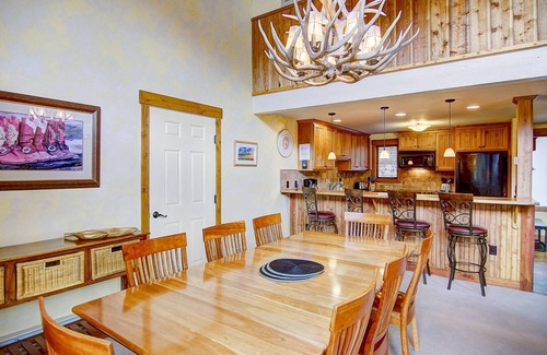 Steamboat Springs House | Hike/Bike In/Out TH wAmazing Views-Heated Pool-Hot Tub-Gym-Deck-Covered Parking-W/D-Fireplace