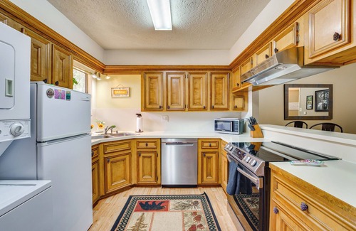 Red River Condo | Hike, Bike & Ski: Red River Condo w/Spa Access