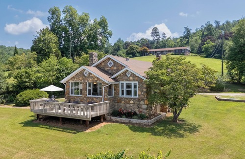 Candler Cottage | Hike + Explore: Mountain-view Escape in Candler