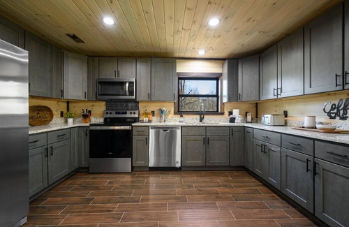 Gatlinburg - Pigeon Forge Cabin | Hike-Golf-Play or Just Relax!nGolf Getaway or Family Vacation
