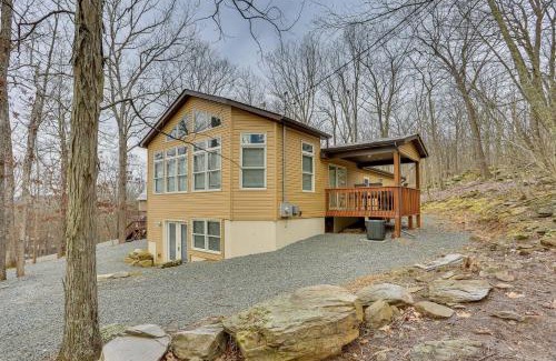 Lackawaxen House | Hike, Swim and Ski Home with Deck in Lackawaxen