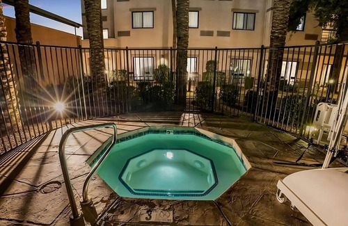 Chandler Apartment | Hike the Sonoran Desert! Convenient Room & Pet-friendly! w/Pool and Hot Tub