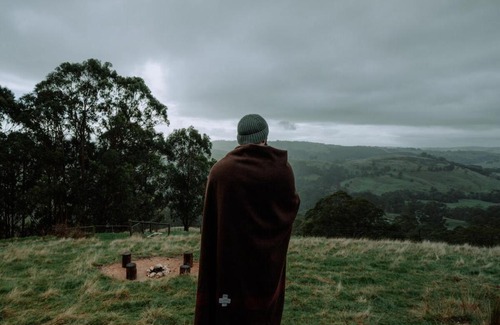 Hallston House | Hike to your Off-Grid Cabin Deep in Nature - Santi