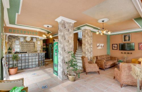 Kusadasi City Centre Hotel | Hikmethan Otel