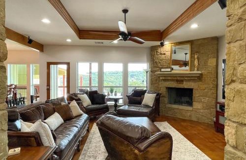 Leander House | Hill Country Hideaway w/pool, firepit, gym-28 miles from Downtown!