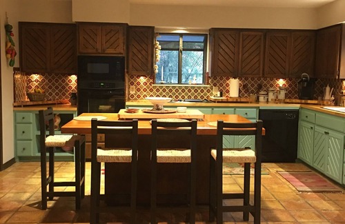 Helotes House | Hill countryview sunsets private nature hottubchimeneanat'l parksstablesgolf