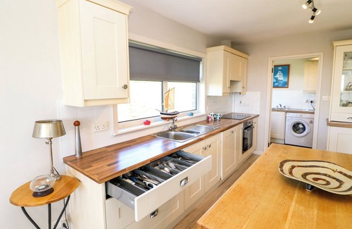 Clonakilty Cottage | HILL CREST, family friendly in Rosscarbery, County Cork