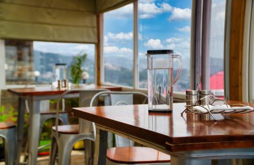Shimla Bed & Breakfast | Hill Hideout Rooms & Suites